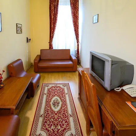 トランシルバニア ホテル 3*